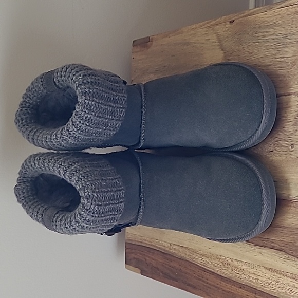 Comfy UGG style boots size 36 - Picture 2 of 5